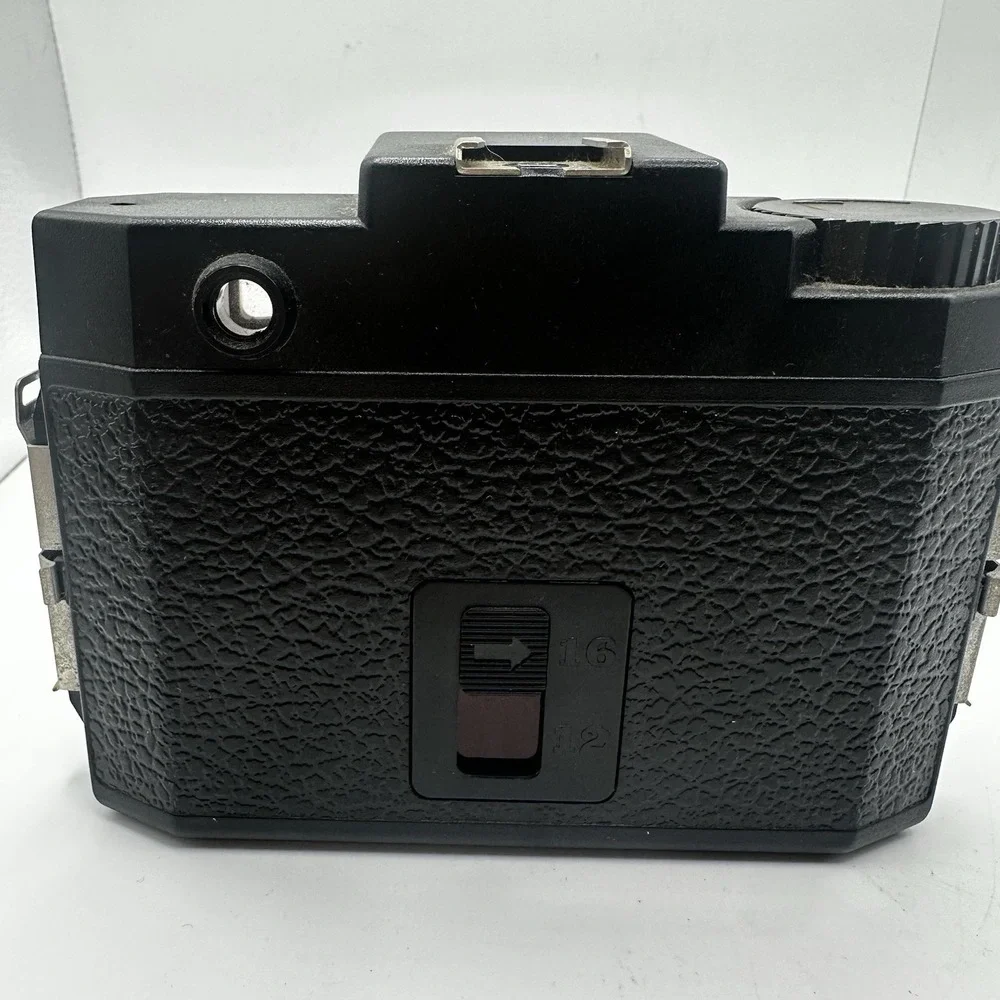 Holga 120N Medium Format 120mm Film Camera Black Optical Lens Fixed Focus 2006